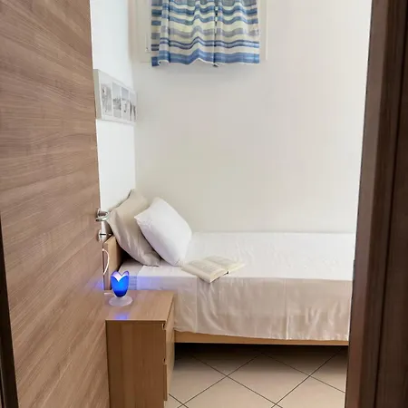 Pellico In Centro, A Pochi Passi Dal Mare *