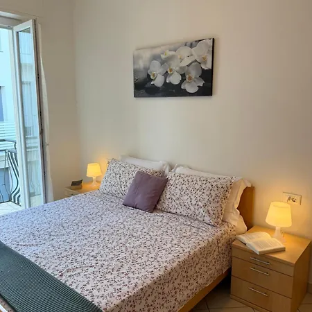 Apartment Pellico In Centro, A Pochi Passi Dal Mare Cattolica