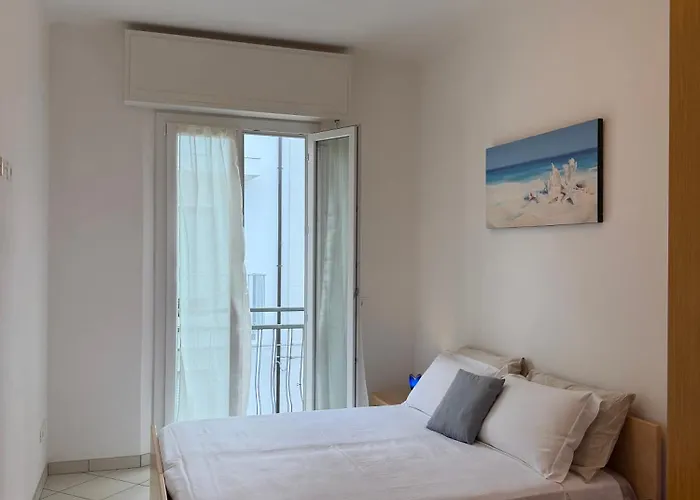 Pellico In Centro, A Pochi Passi Dal Mare カットーリカ