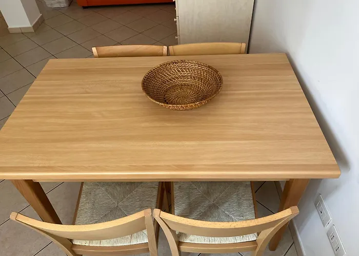 Pellico In Centro, A Pochi Passi Dal Mare