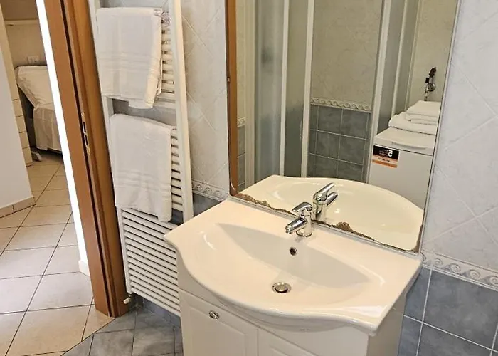 Pellico In Centro, A Pochi Passi Dal Mare